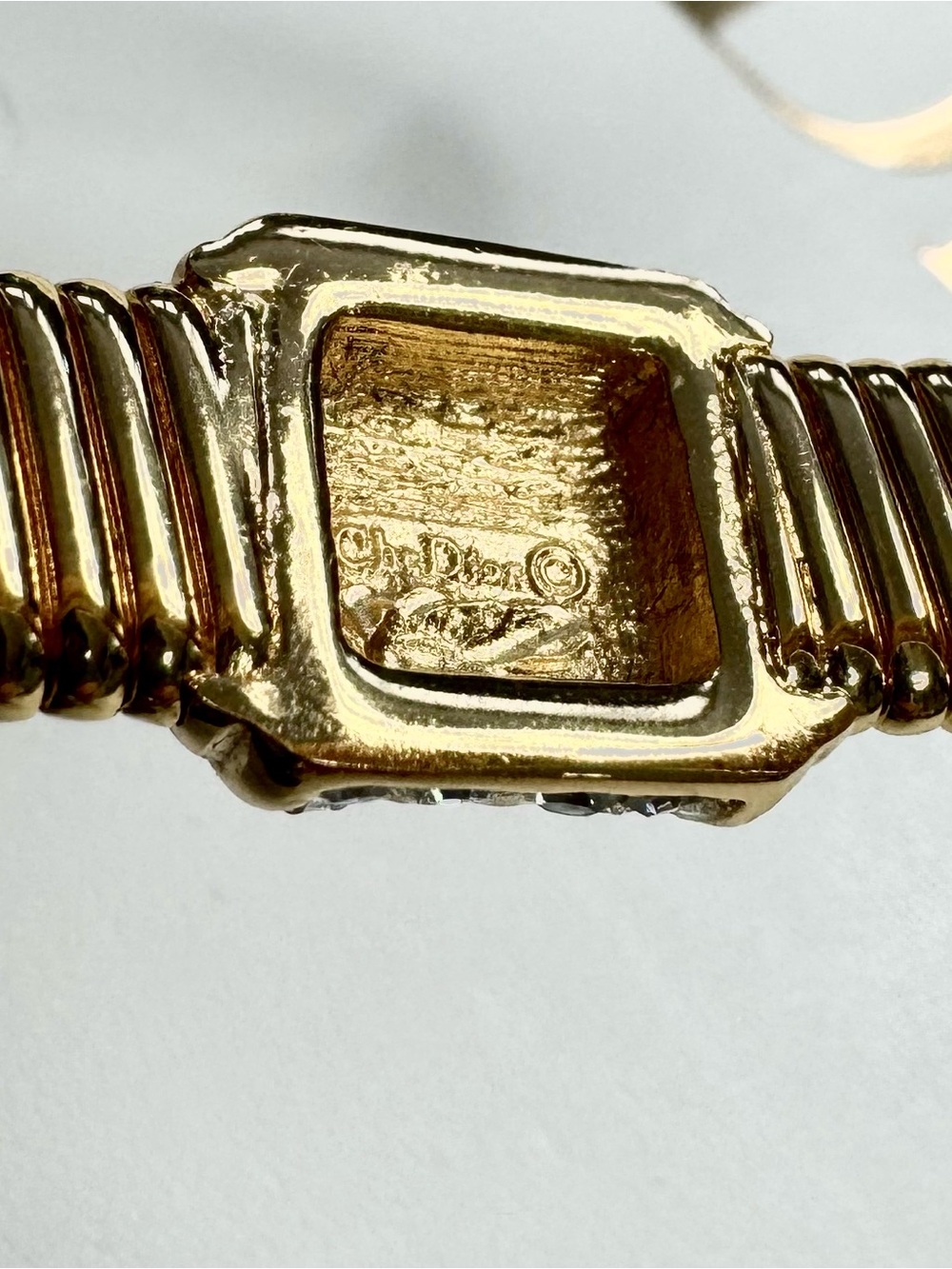 Vintage 90s Christian Dior Gold Tone Rhinestone Stretch Ribbed Bracelet - Picture 5 of 5